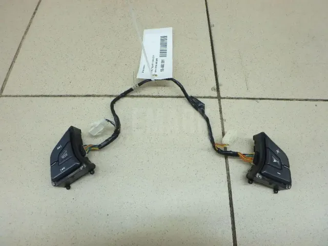 Блок кнопок для  Chevrolet Tahoe II 2000-2006