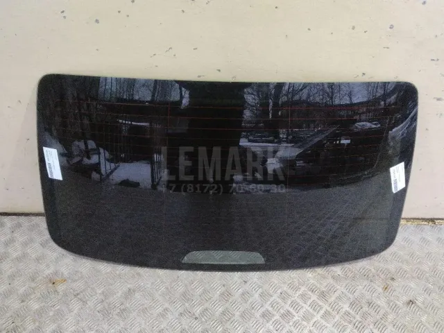 Стекло заднее