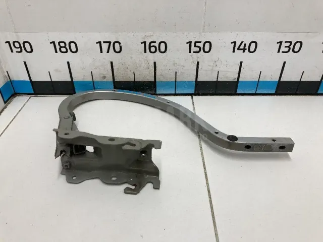 Петля крышки багажника для  Chrysler Voyager/Caravan 1996-2001