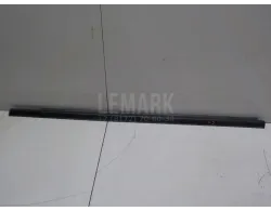 Накладка стекла заднего левого
