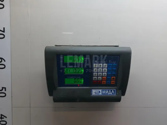 Обшивка крышки багажника