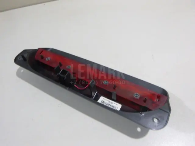 Фонарь задний (стоп сигнал) для  GM Pontiac Vibe 2002-2007