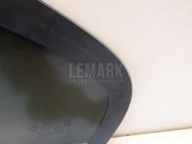 Стекло двери задней правой (форточка) для  Ford America Lincoln Navigator 2003-2007