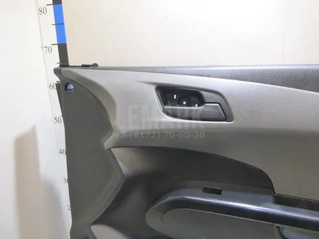 Обшивка двери передней правой для  BMW X3 G01/F97 2017-2024