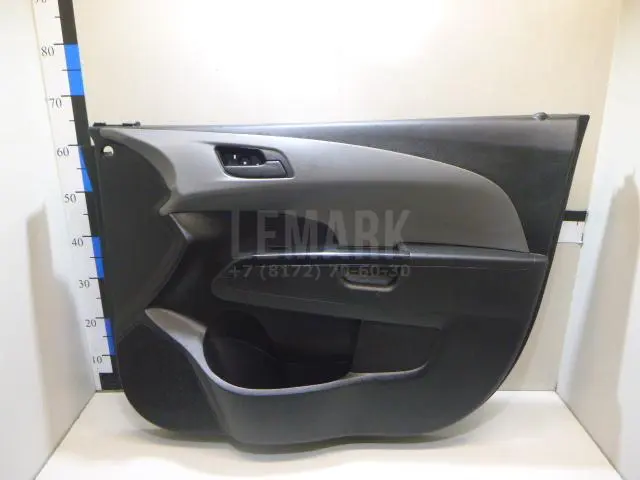 Обшивка двери передней правой для  BMW X3 G01/F97 2017-2024