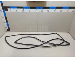 Уплотнитель заднего стекла