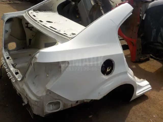 Крыло заднее правое для  GM Pontiac Vibe 2002-2007