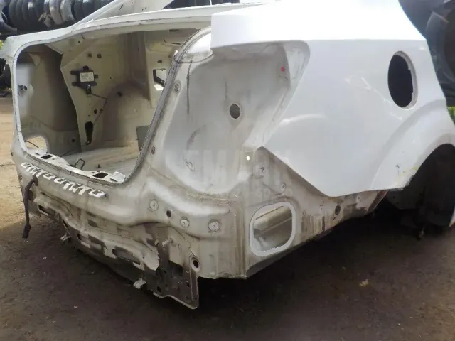 Крыло заднее правое для  GM Pontiac Vibe 2002-2007