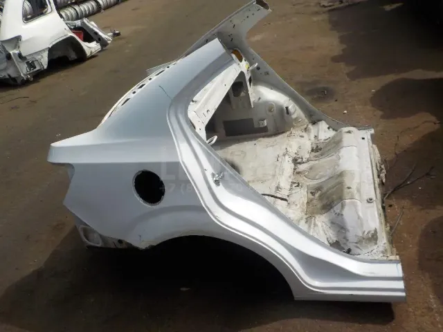 Крыло заднее правое для  GM Pontiac Vibe 2002-2007