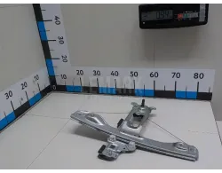 Стеклоподъемник механ. задний левый