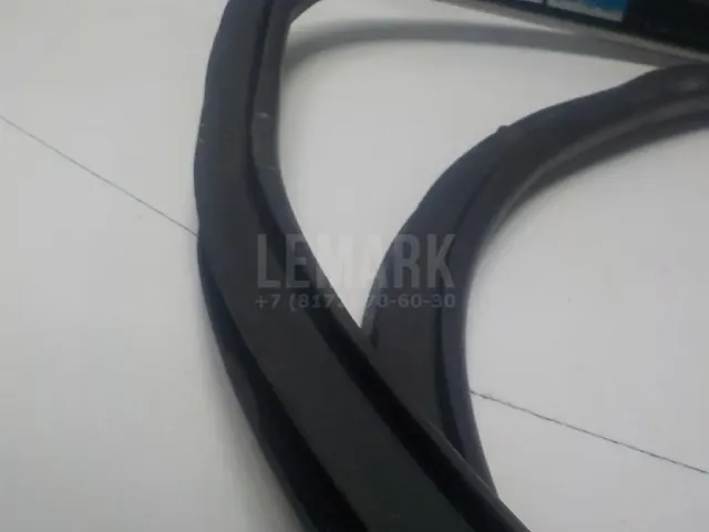 Уплотнитель двери для  BMW 3-serie F30/F31/F80 2011-2020