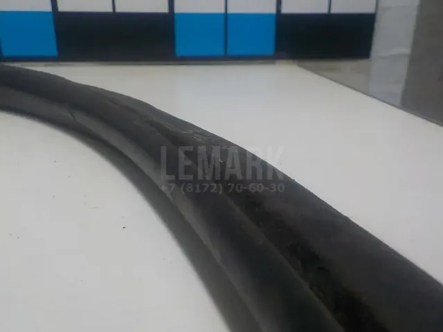 Уплотнитель двери для  BMW 3-serie F30/F31/F80 2011-2020