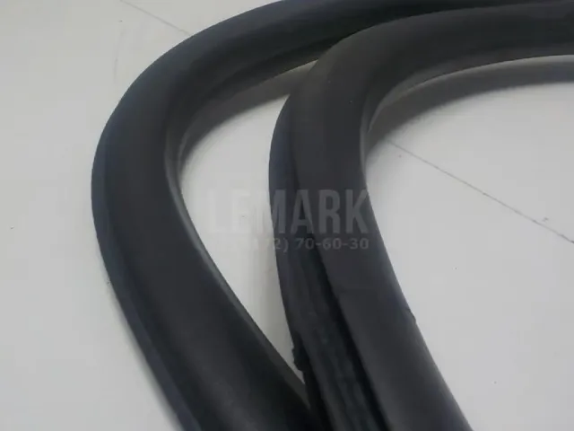 Уплотнитель двери для  BMW 3-serie F30/F31/F80 2011-2020