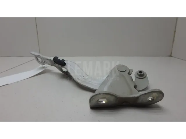 Петля капота левая для  Honda Accord IV 1990-1993
