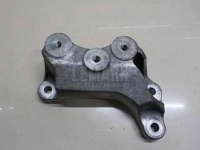 Кронштейн опоры КПП для  BMW X3 G01/F97 2017-2024