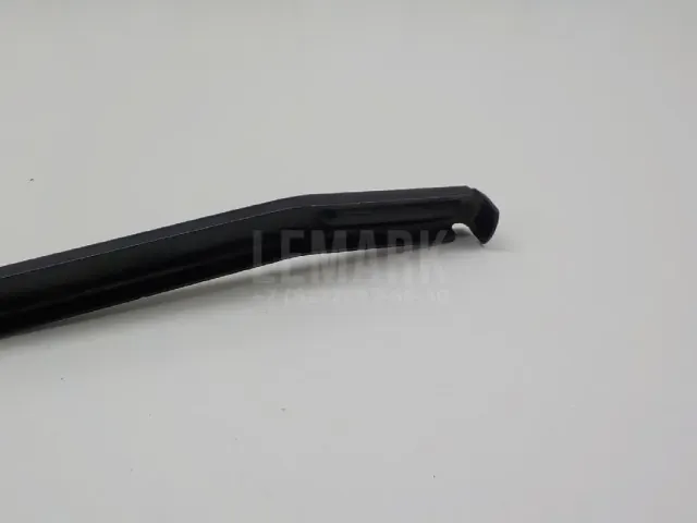 Крепление аккумулятора для  GM Pontiac Vibe 2002-2007