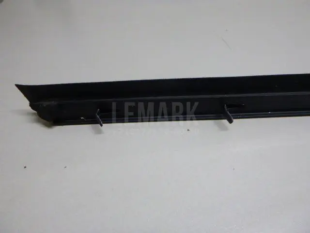 Уплотнитель стекла двери для  Ford C-MAX 2003-2010