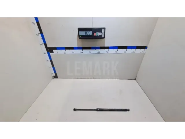 Амортизатор двери багажника