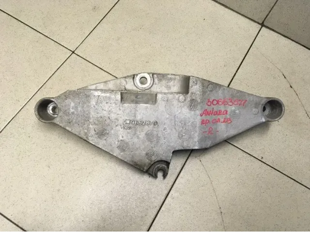 Кронштейн опоры двигателя для  Citroen C8 2002-2014