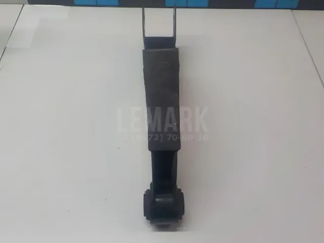 Рычаг задний верхний