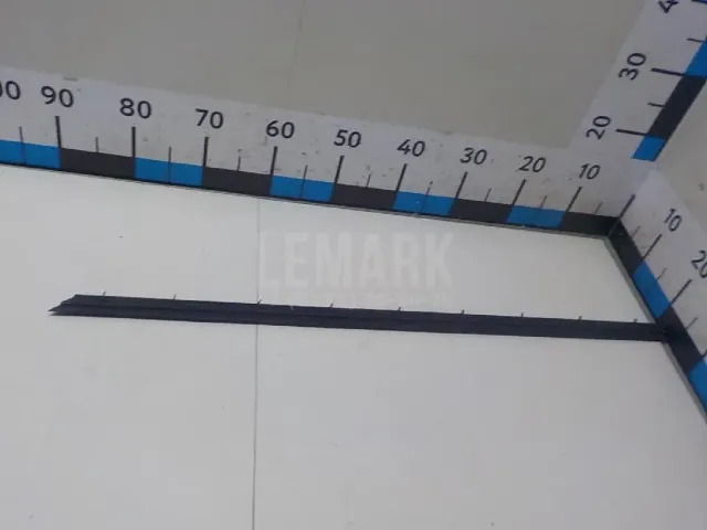 Уплотнитель стекла двери