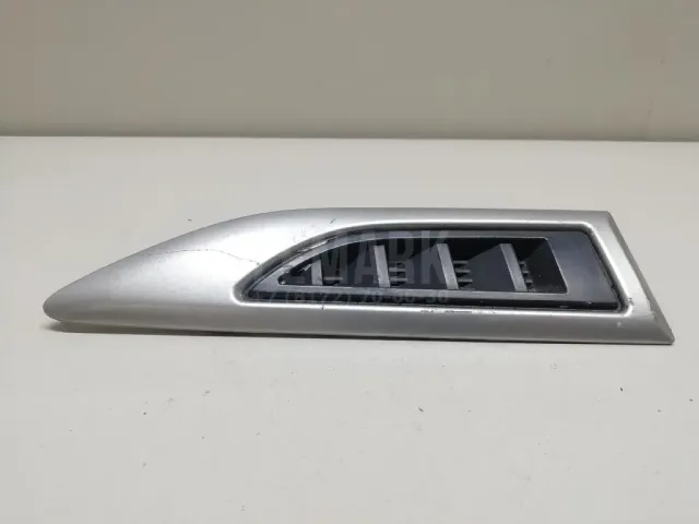 Молдинг переднего правого крыла для  Citroen C5 2001-2004