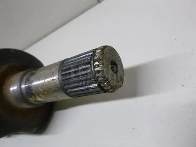 Полуось передняя левая для  Chevrolet HHR 2005-2011