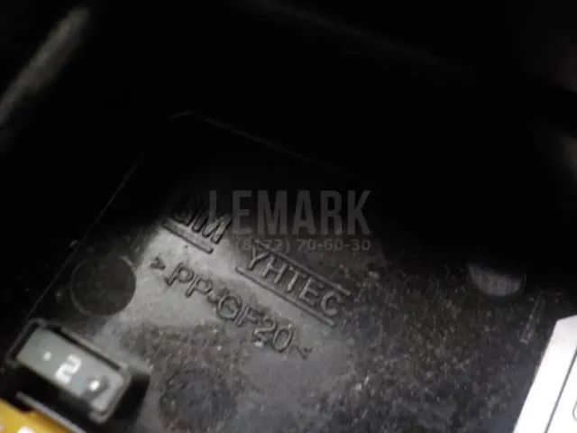 Крышка блока предохранителей для  Chevrolet HHR 2005-2011
