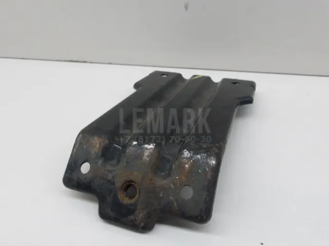Кронштейн переднего бампера для  BMW X5 G05 2018