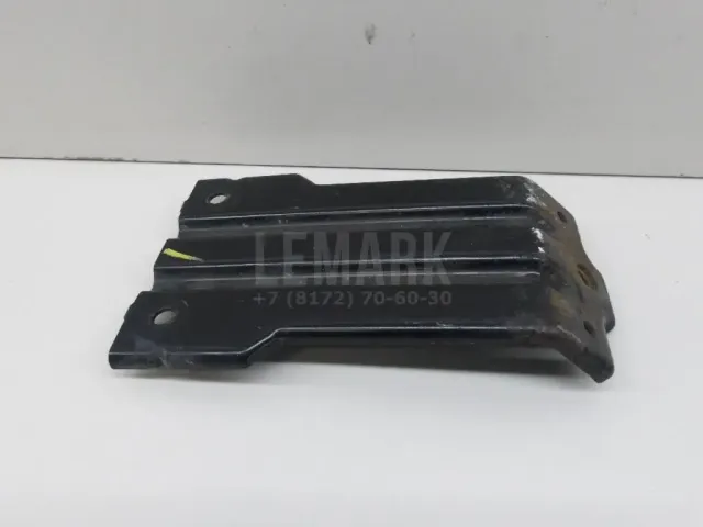 Кронштейн переднего бампера для  BMW X5 G05 2018
