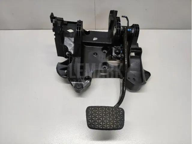 Кронштейн педали тормоза для  Chevrolet Captiva (C140) 2011-2018
