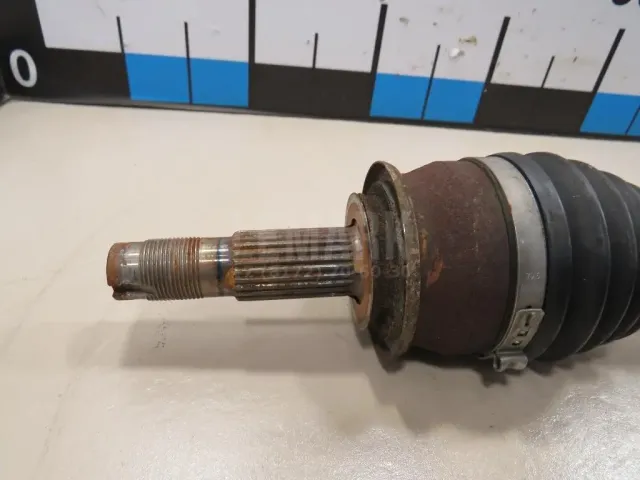 Полуось передняя левая для  Chevrolet HHR 2005-2011