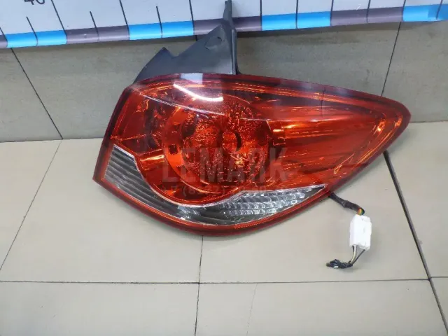 Фонарь задний правый для  BMW 7-serie E65/E66 2001-2008