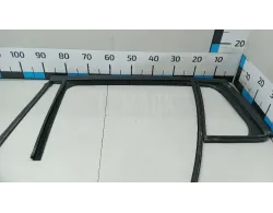 Накладка стекла заднего левого