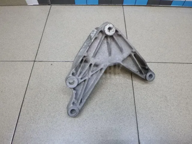 Кронштейн опоры КПП для  BYD F0 2008-2015