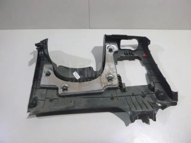 Накладка (кузов внутри) для  BMW 3-serie F30/F31/F80 2011-2020