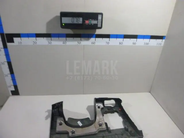 Накладка (кузов внутри) для  BMW 3-serie F30/F31/F80 2011-2020