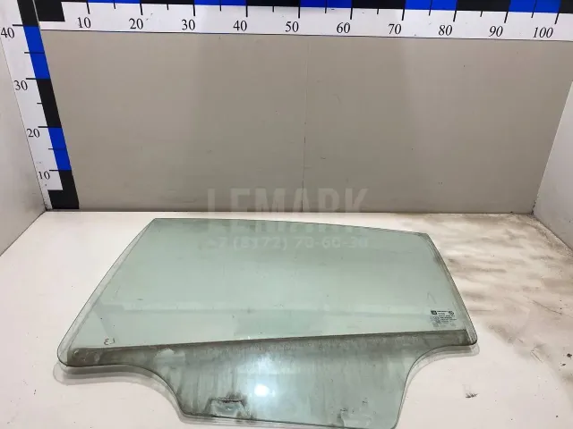 Стекло двери задней левой