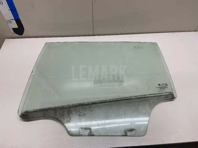 Стекло двери задней левой для  Ford Taunus 0-1982