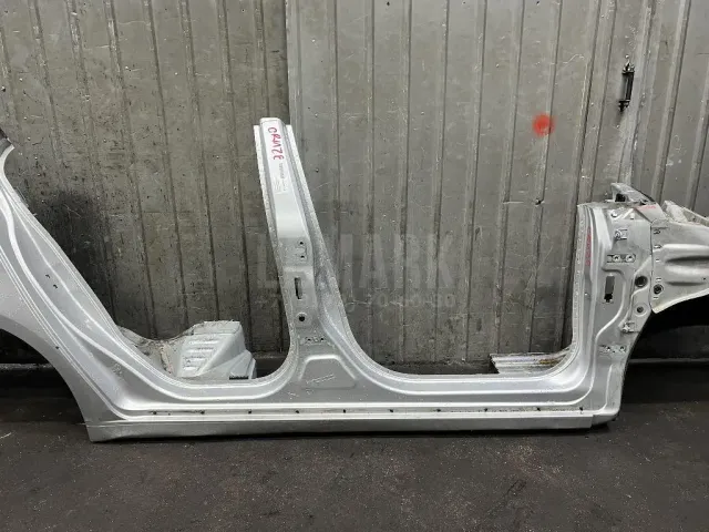 Порог со стойкой правый для  Ford Kuga 2008-2012