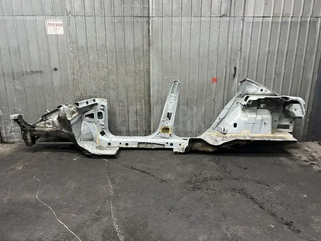 Порог со стойкой правый для  Ford Kuga 2008-2012