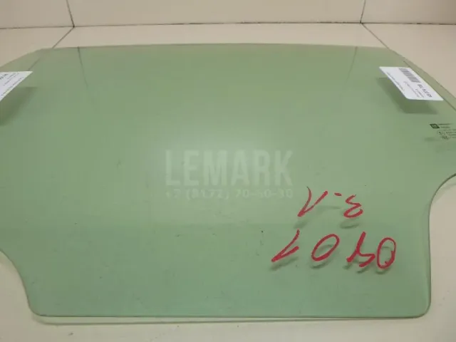 Стекло двери задней левой