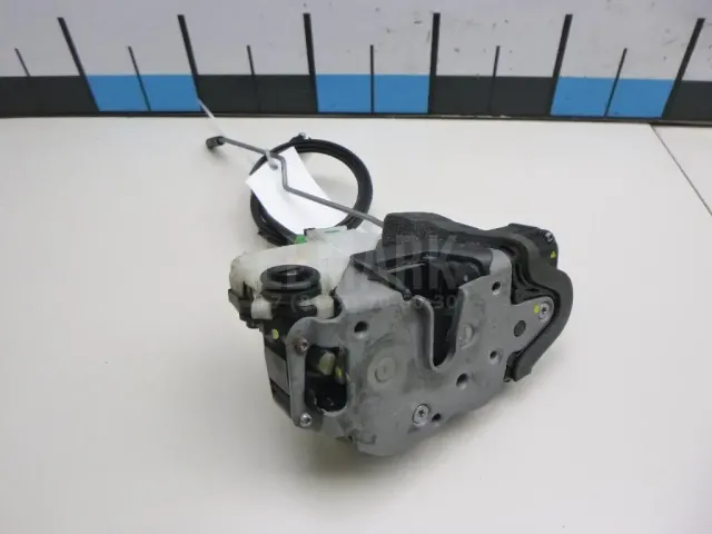 Замок двери задней правой для  Chevrolet HHR 2005-2011