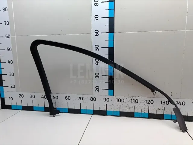 Накладка двери передней левой