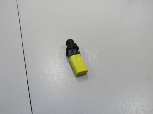 Замок лючка бензобака
