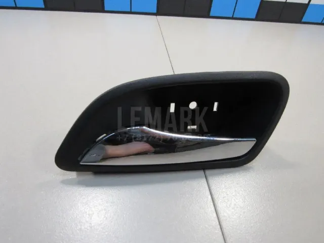 Ручка двери внутренняя левая для  BMW 1-serie F40 2019-2024
