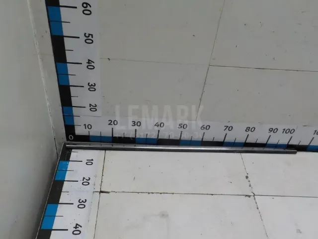 Накладка стекла заднего правого