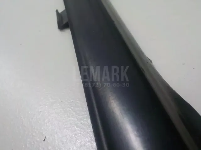 Накладка стекла переднего левого для  BMW X3 F25 2010-2017