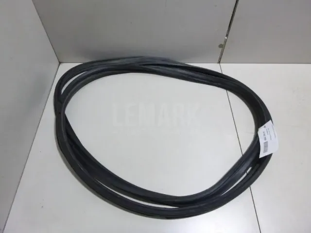 Уплотнитель багажника для  CASE SV300 2012