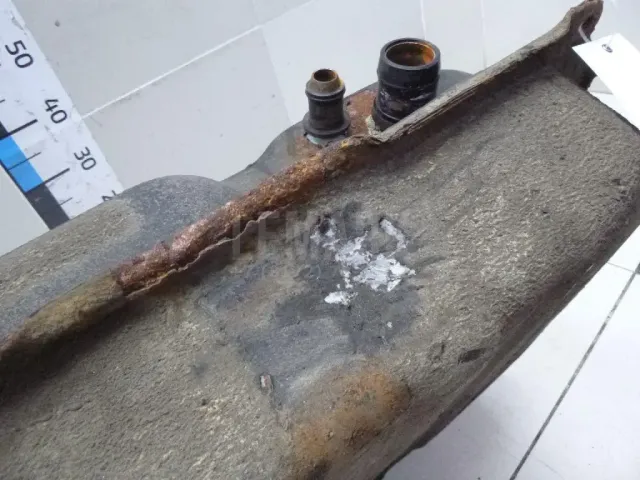 Бак топливный